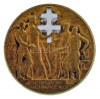 1930-1940. Keresztény Magyarországért! részben zománcozott bronz jelvény (25mm) T:AU